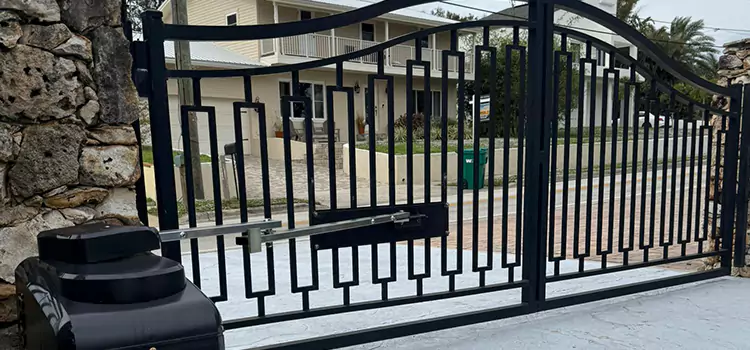 Swing Gate Opener with Keypad Painesville